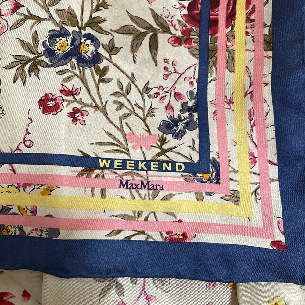 Weekend MaxMara Square scarf - Picture 6 of 6